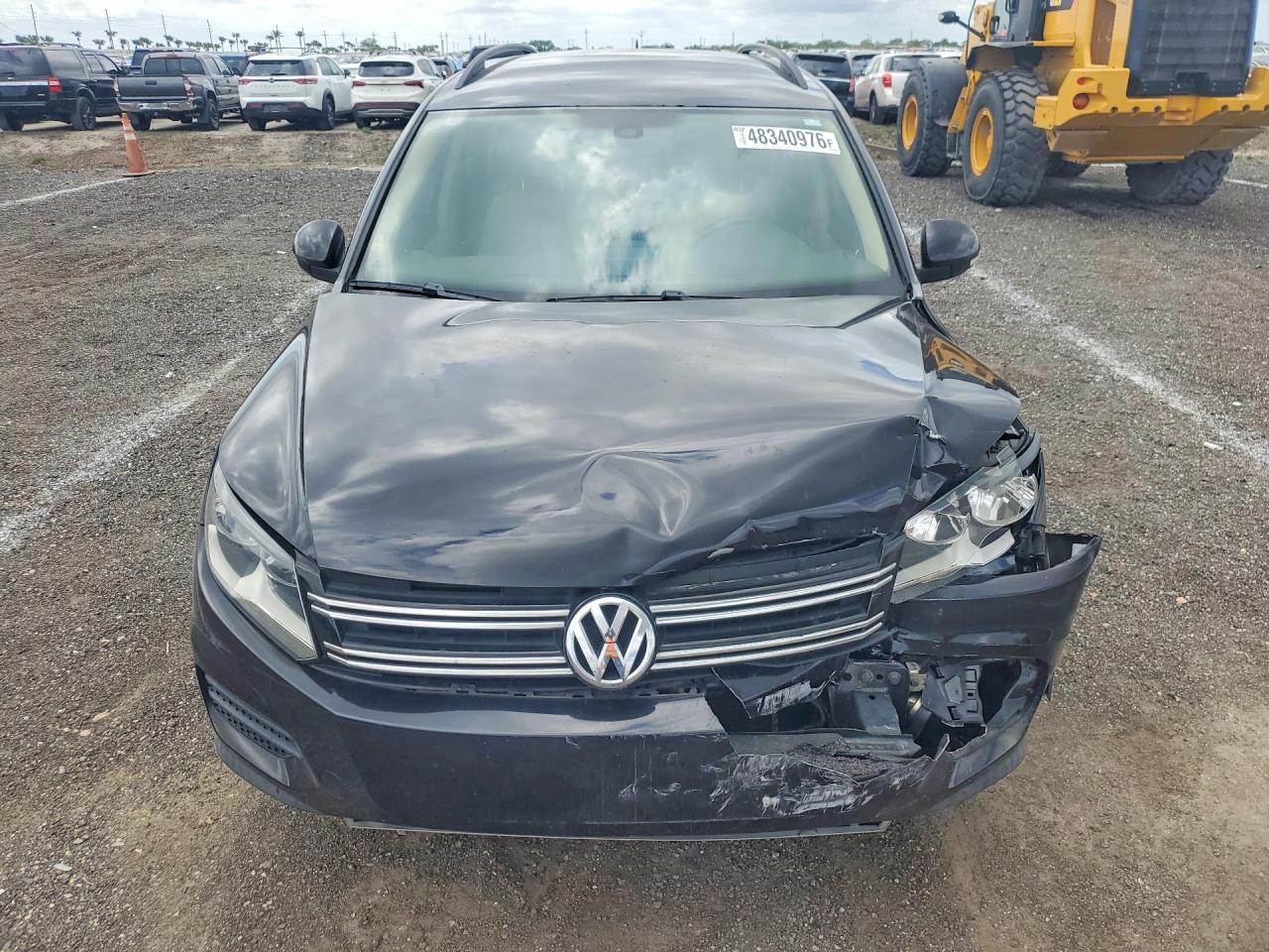 Volkswagen Tiguan S