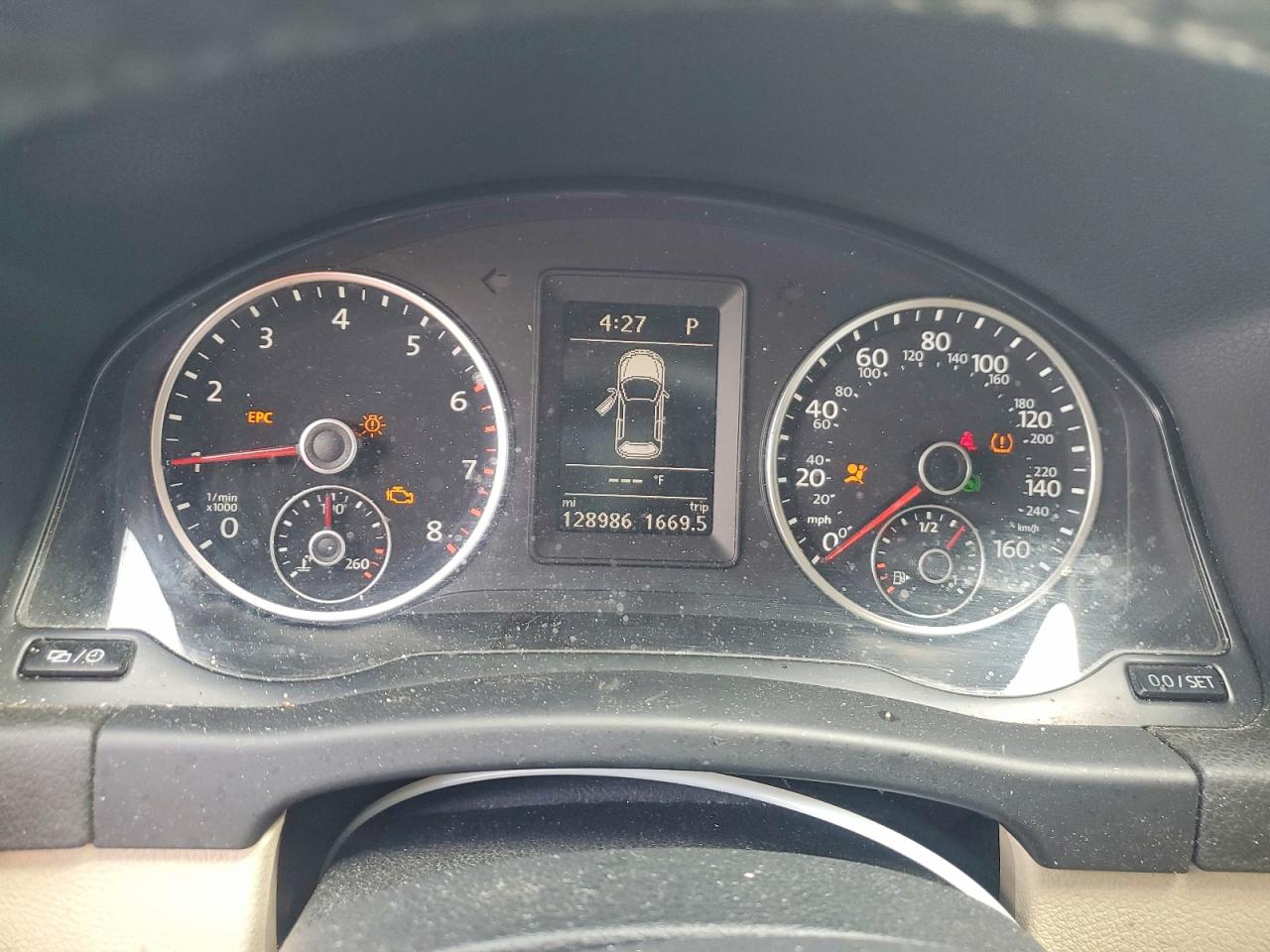 Volkswagen Tiguan S