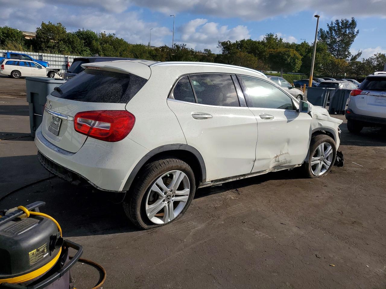 Mercedes-Benz GLA 250