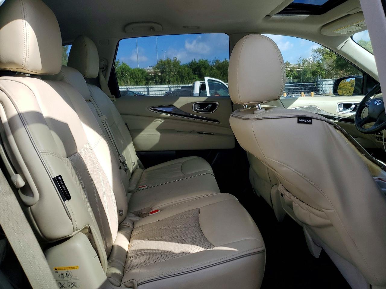 INFINITI Qx Luxe