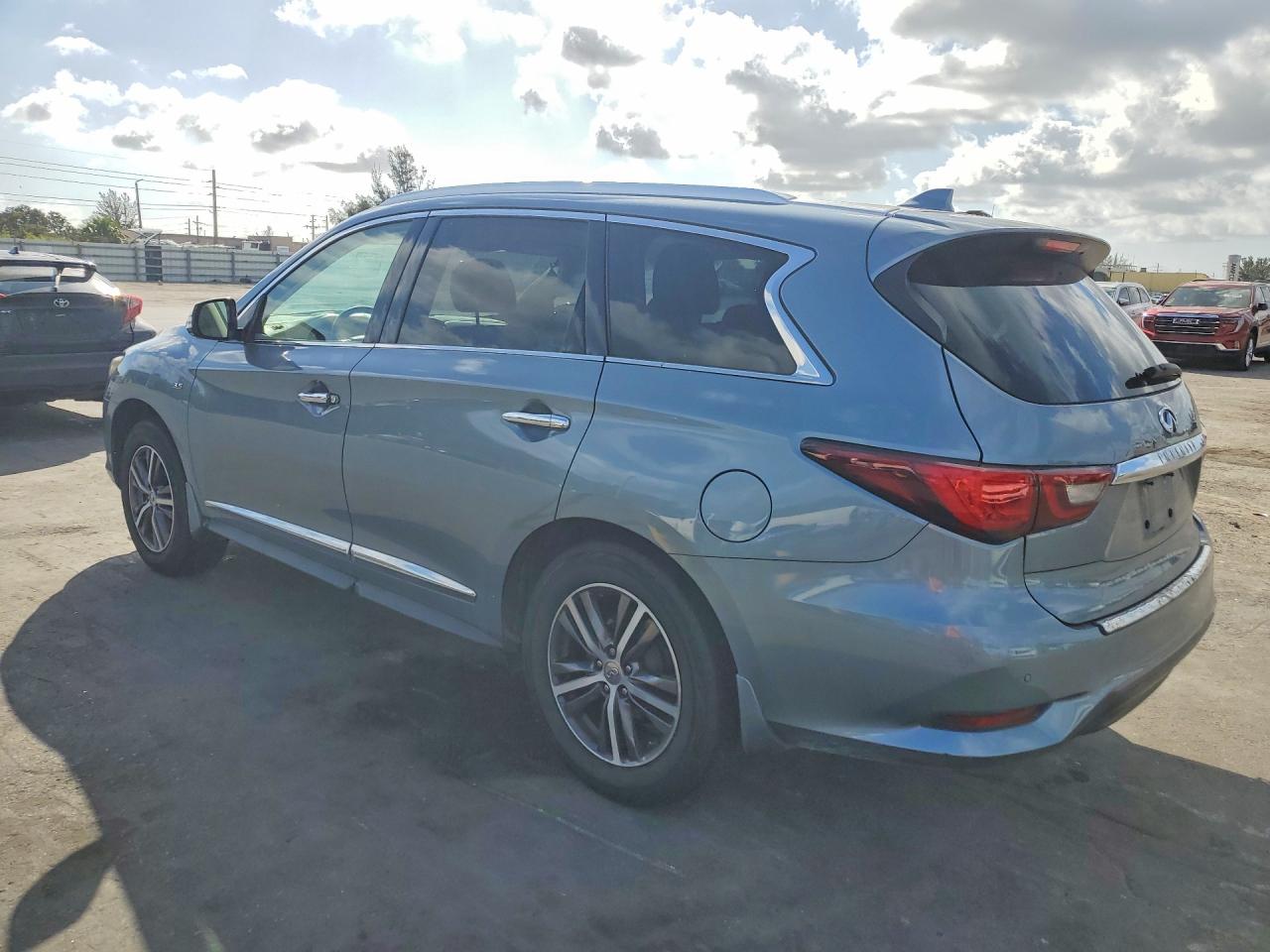INFINITI Qx Luxe
