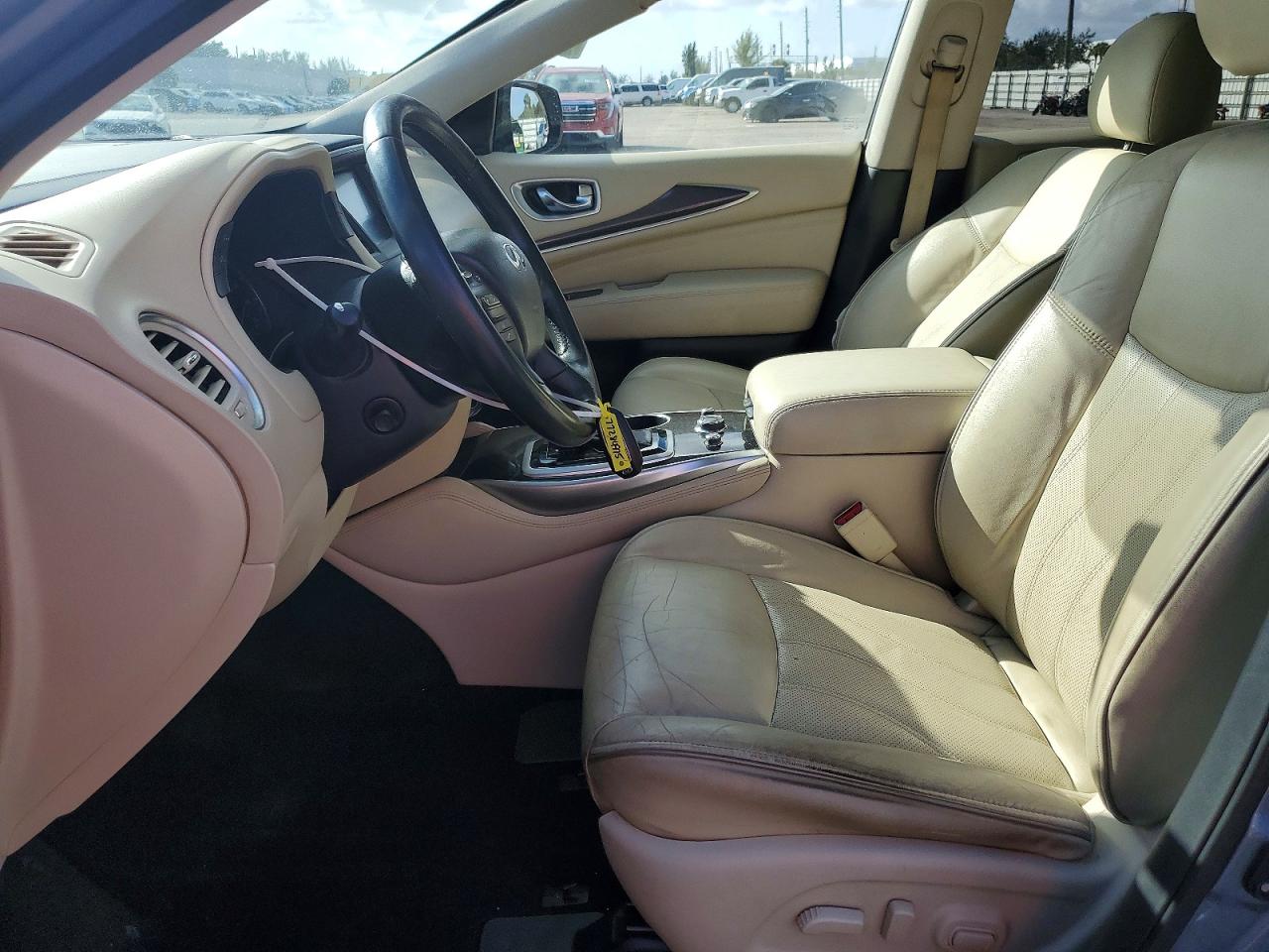 INFINITI Qx Luxe