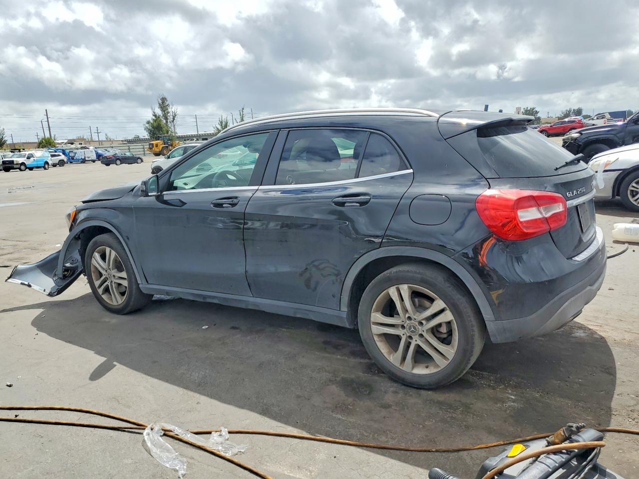 Mercedes-Benz GLA 250