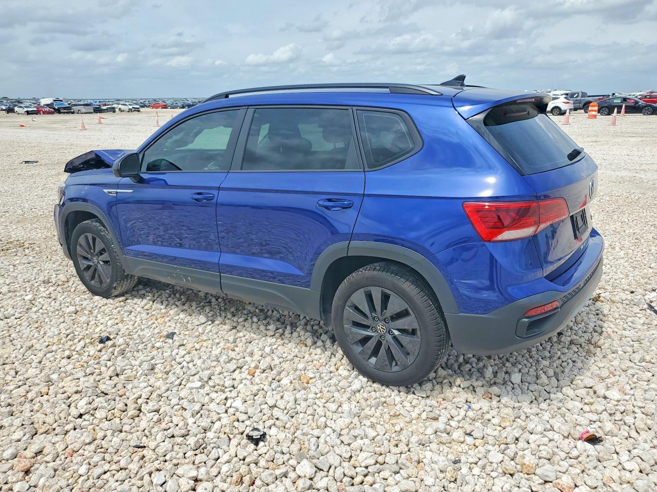 Volkswagen Taos S