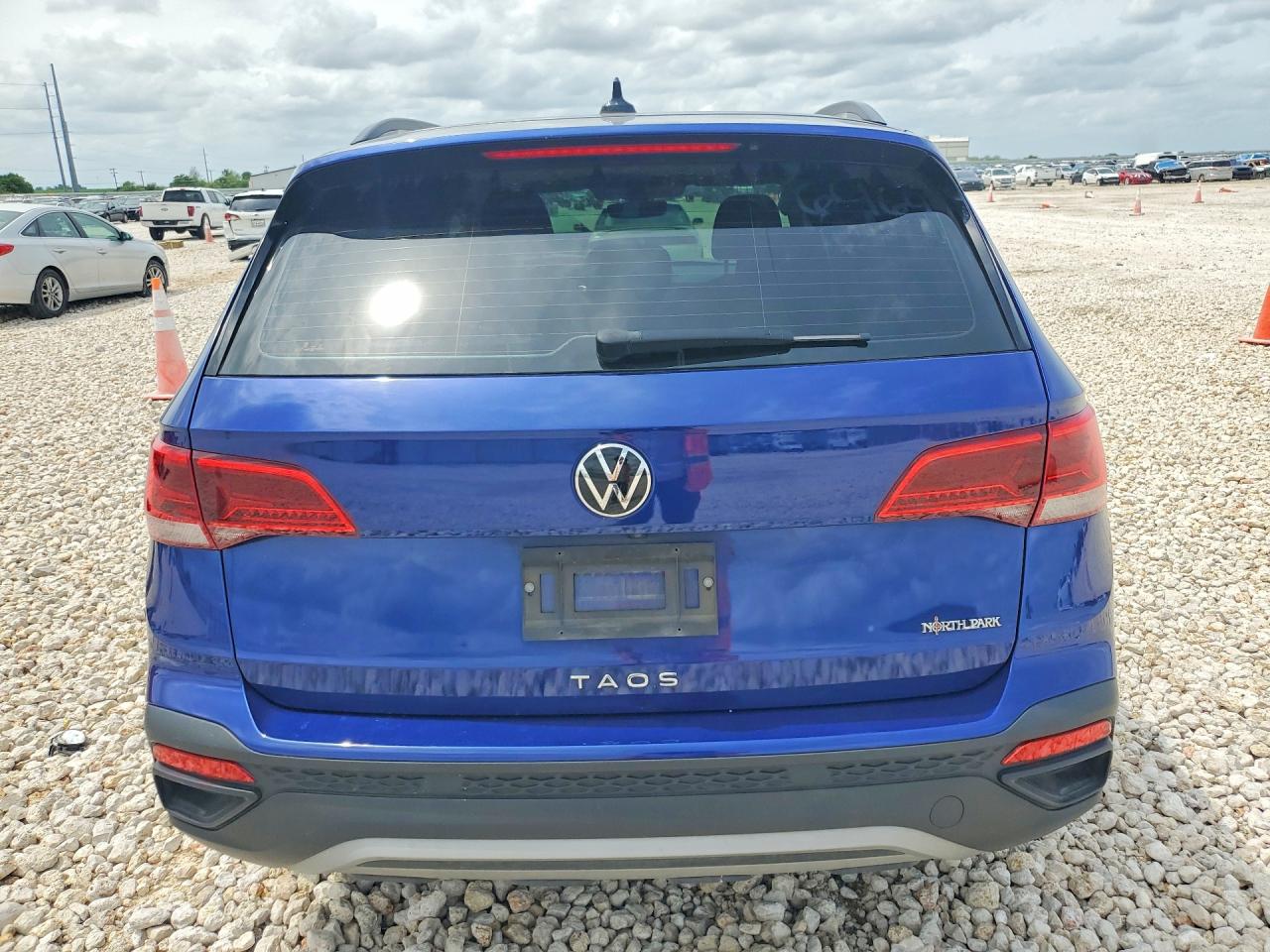 Volkswagen Taos S