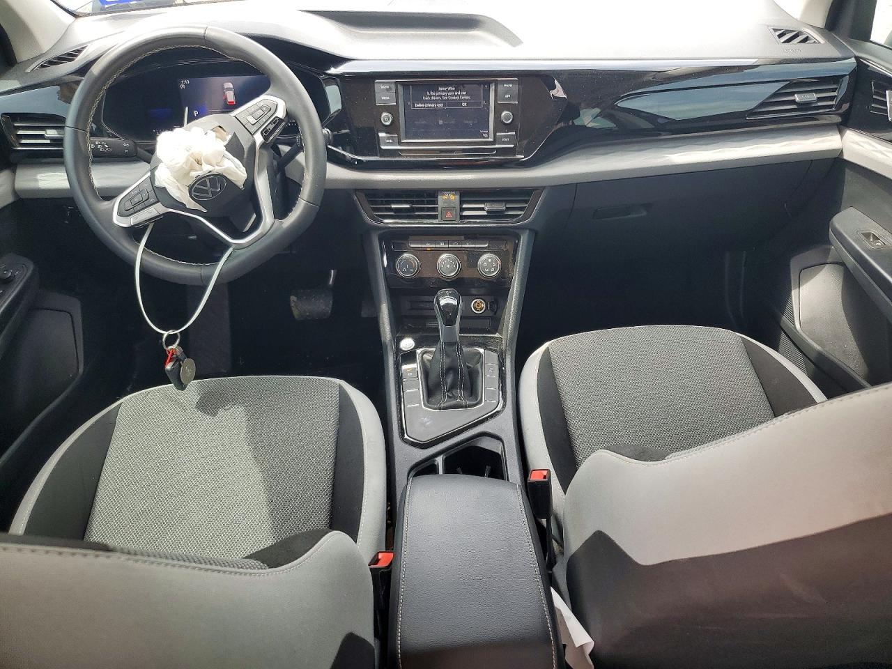 Volkswagen Taos S