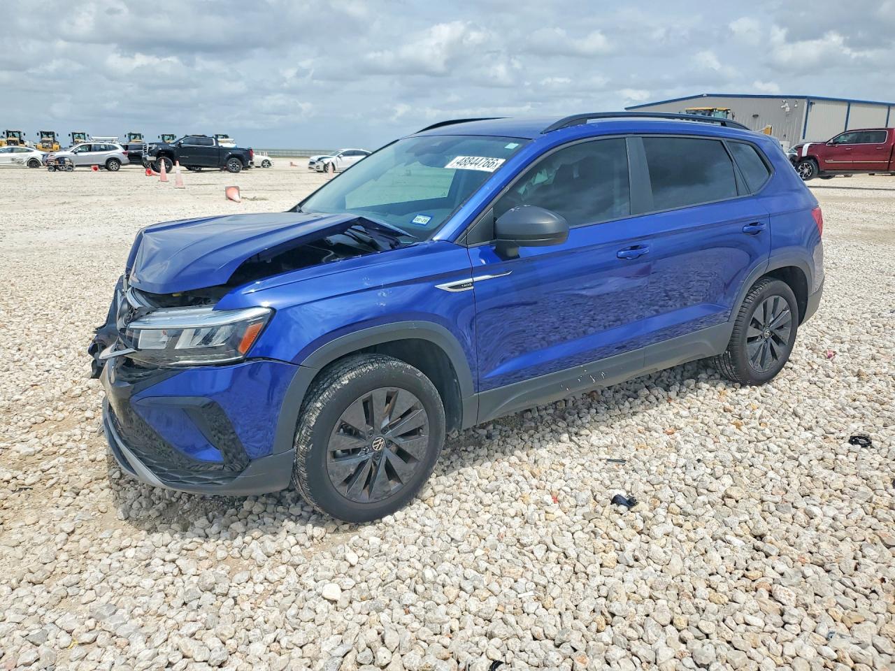 Salvage Volkswagen Taos Image