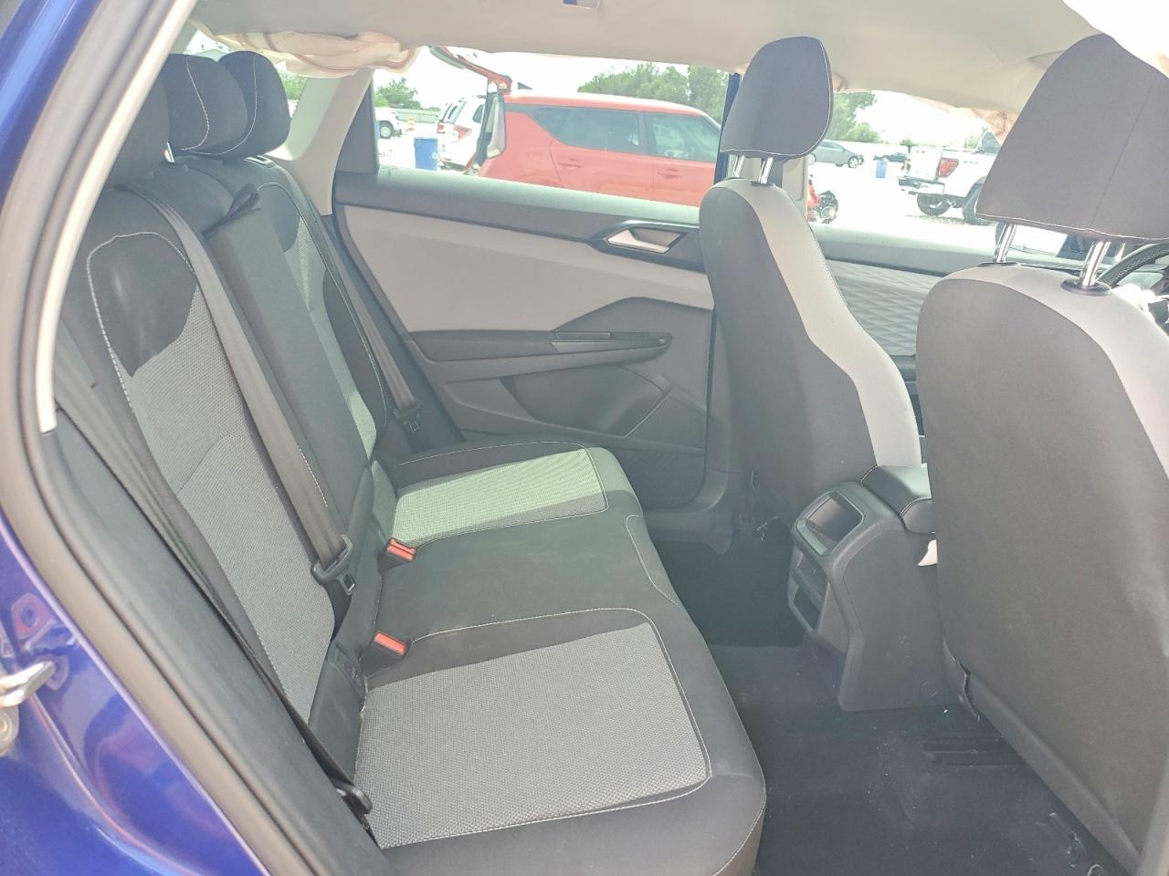 Volkswagen Taos S