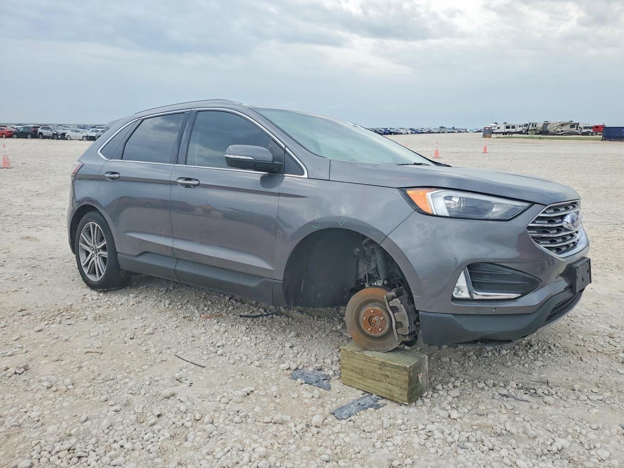 Ford Edge Titanium