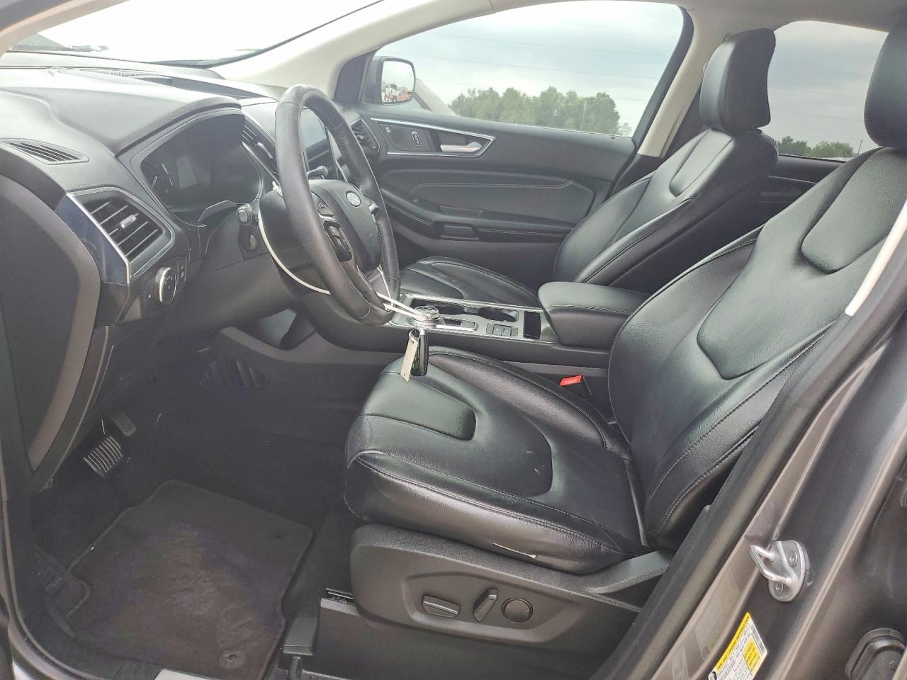 Ford Edge Titanium