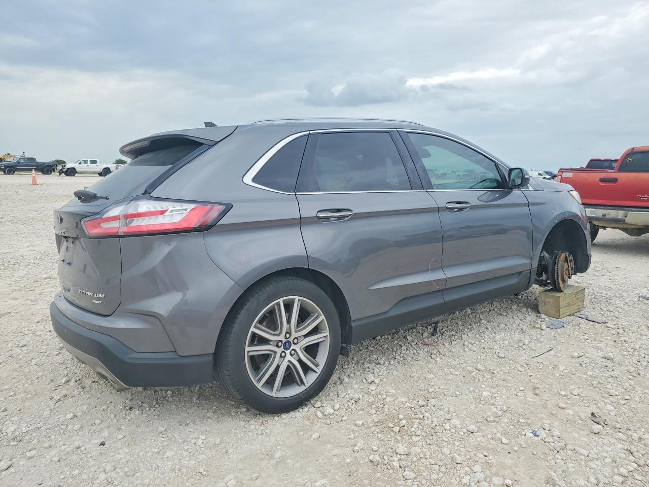 Ford Edge Titanium