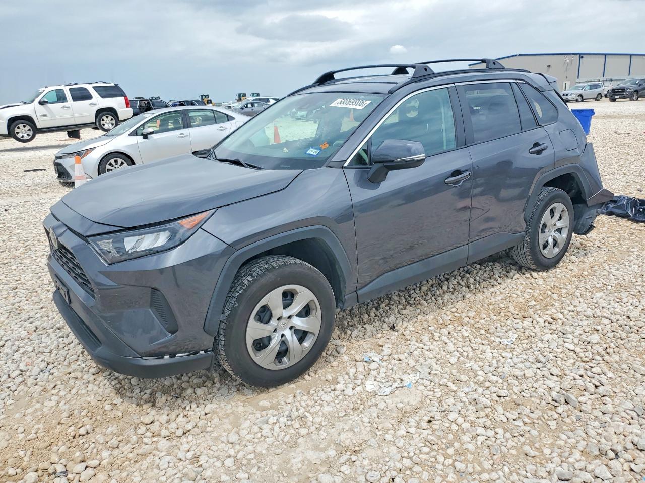 Salvage Toyota RAV4 Image