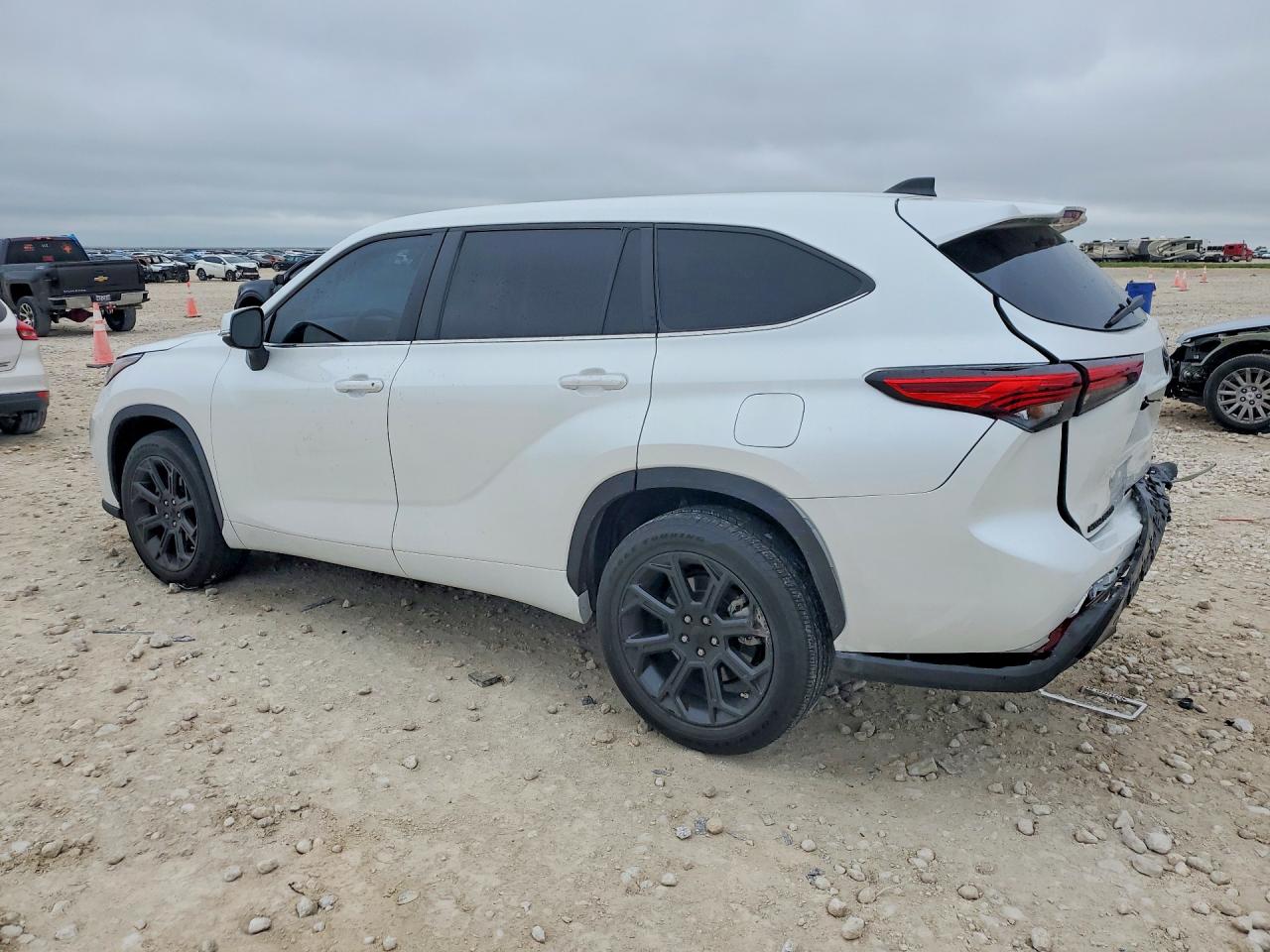 Toyota Highlander L