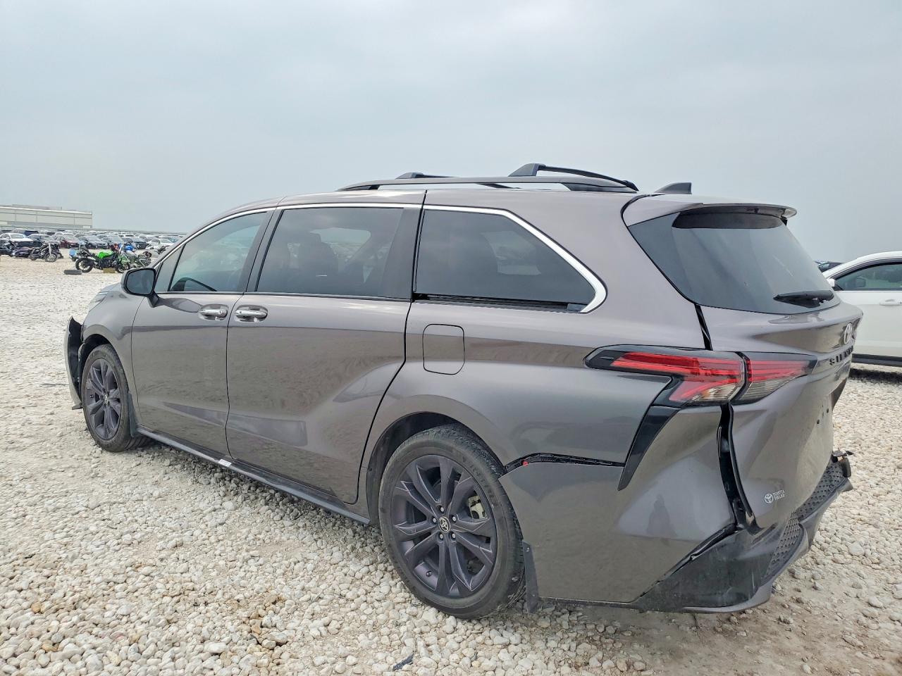 Toyota Sienna Xse