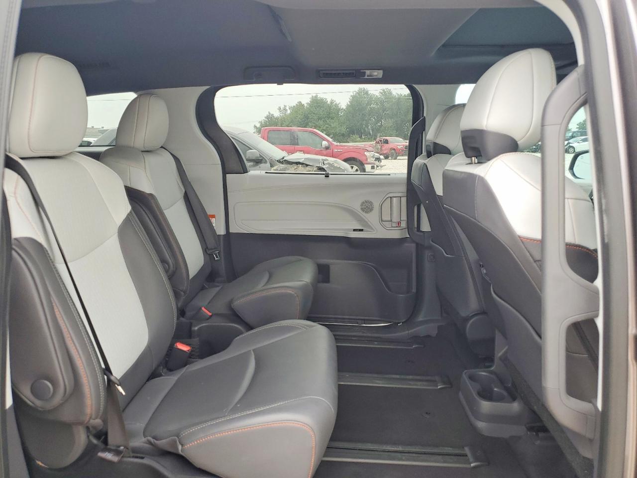 Toyota Sienna Xse