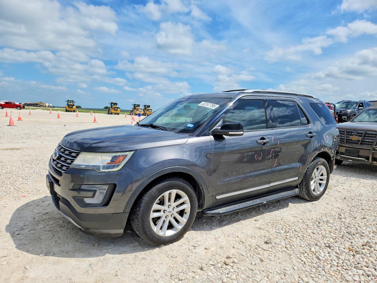Salvage Ford Explorer Image