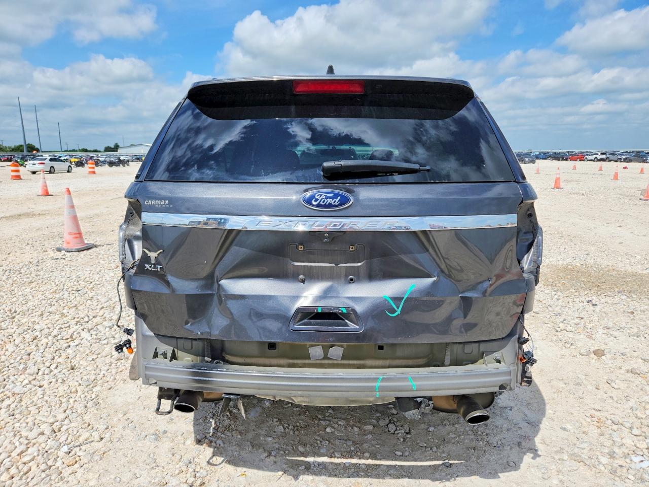 Ford Explorer Xlt