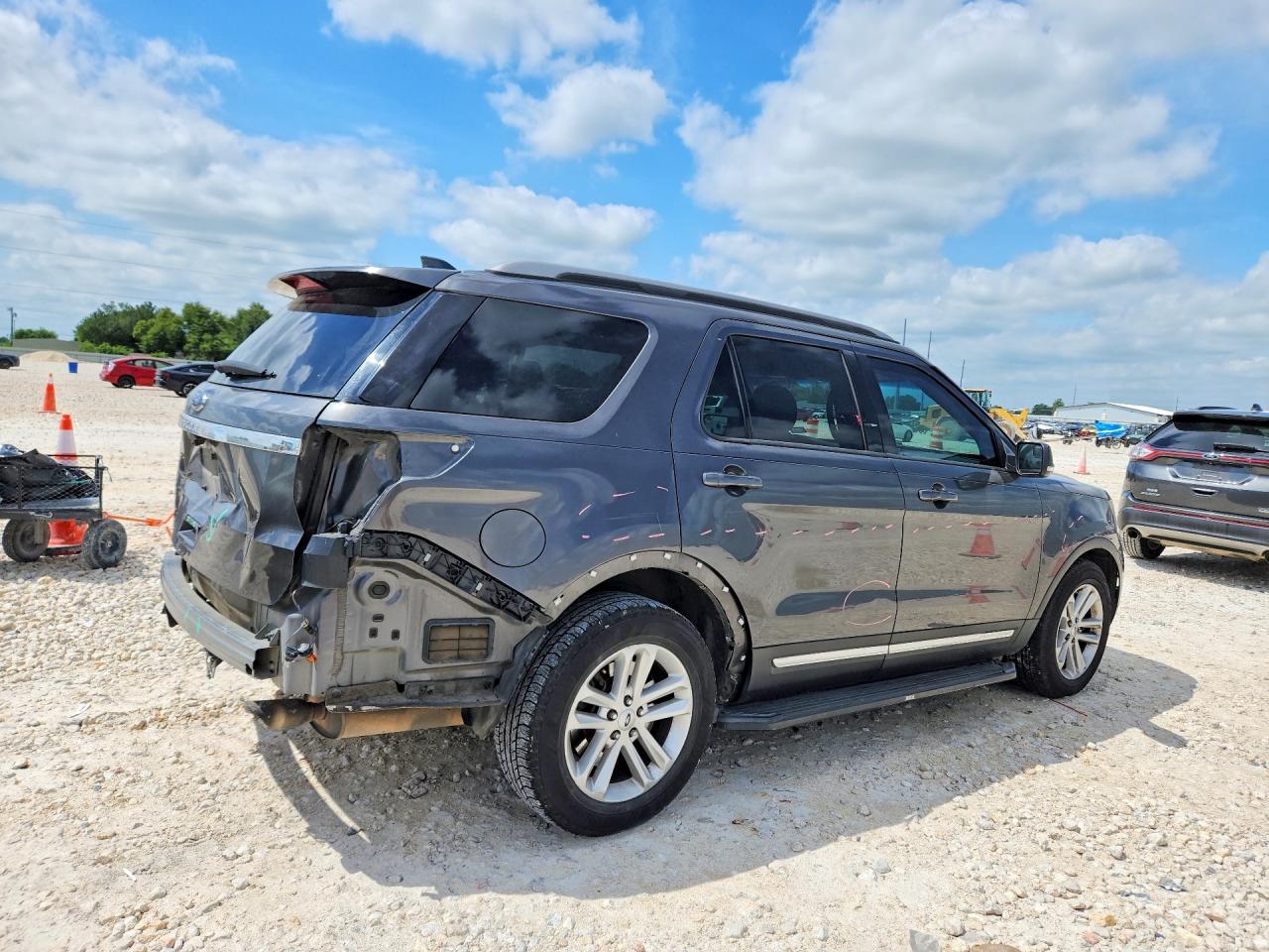 Ford Explorer Xlt
