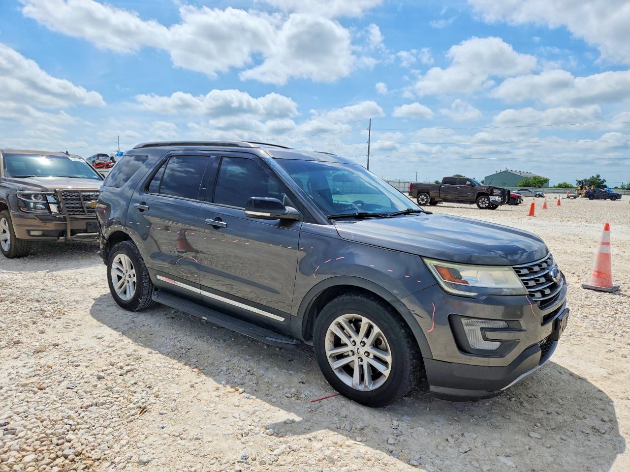 Ford Explorer Xlt