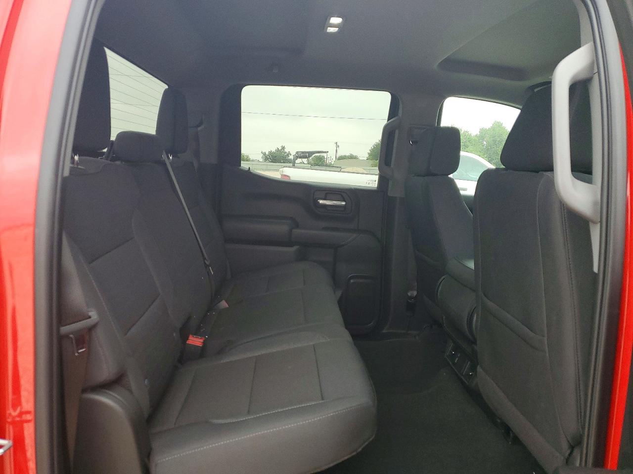 Chevrolet Silverado C1500 Custom