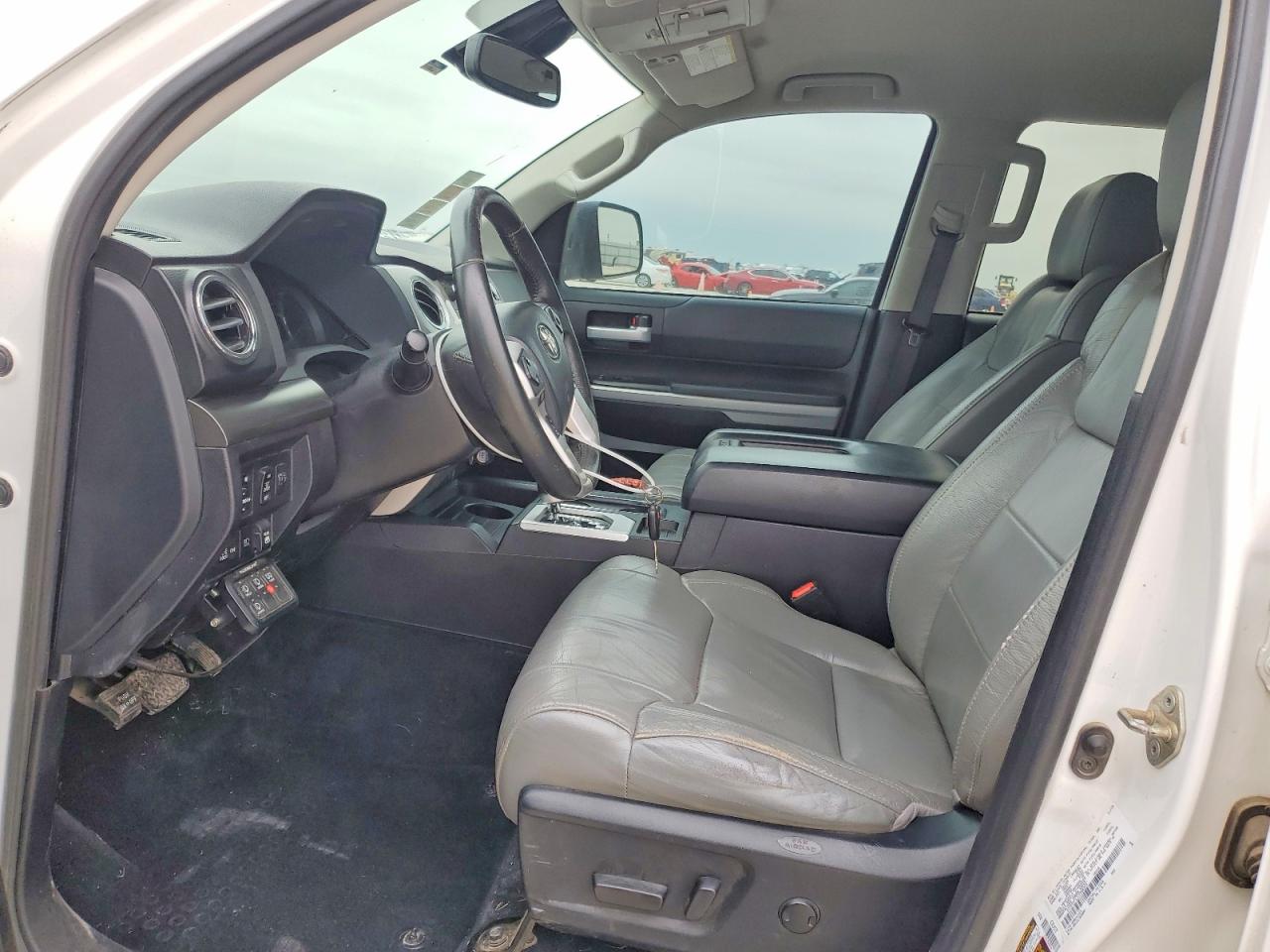 Toyota Tundra Sr5