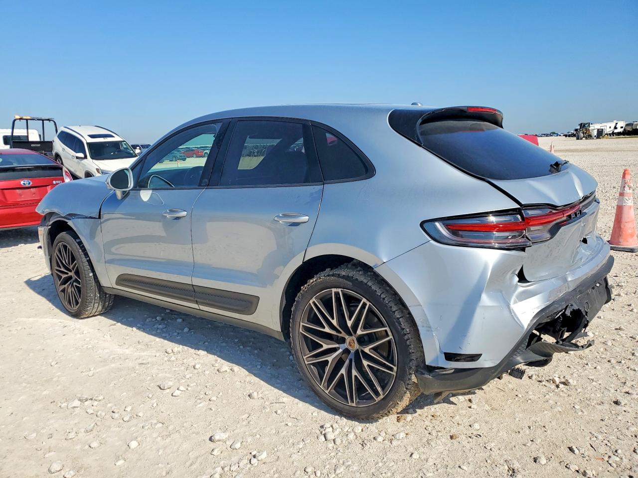 Porsche Macan Base
