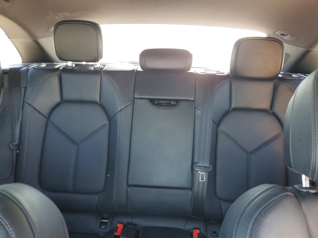 Porsche Macan Base