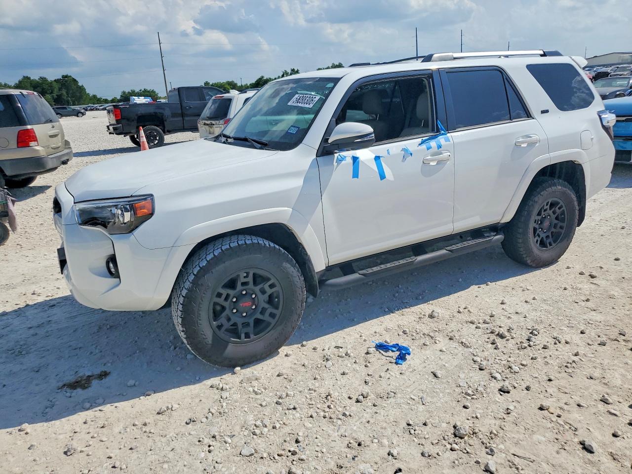 Salvage Toyota 4Runner Image