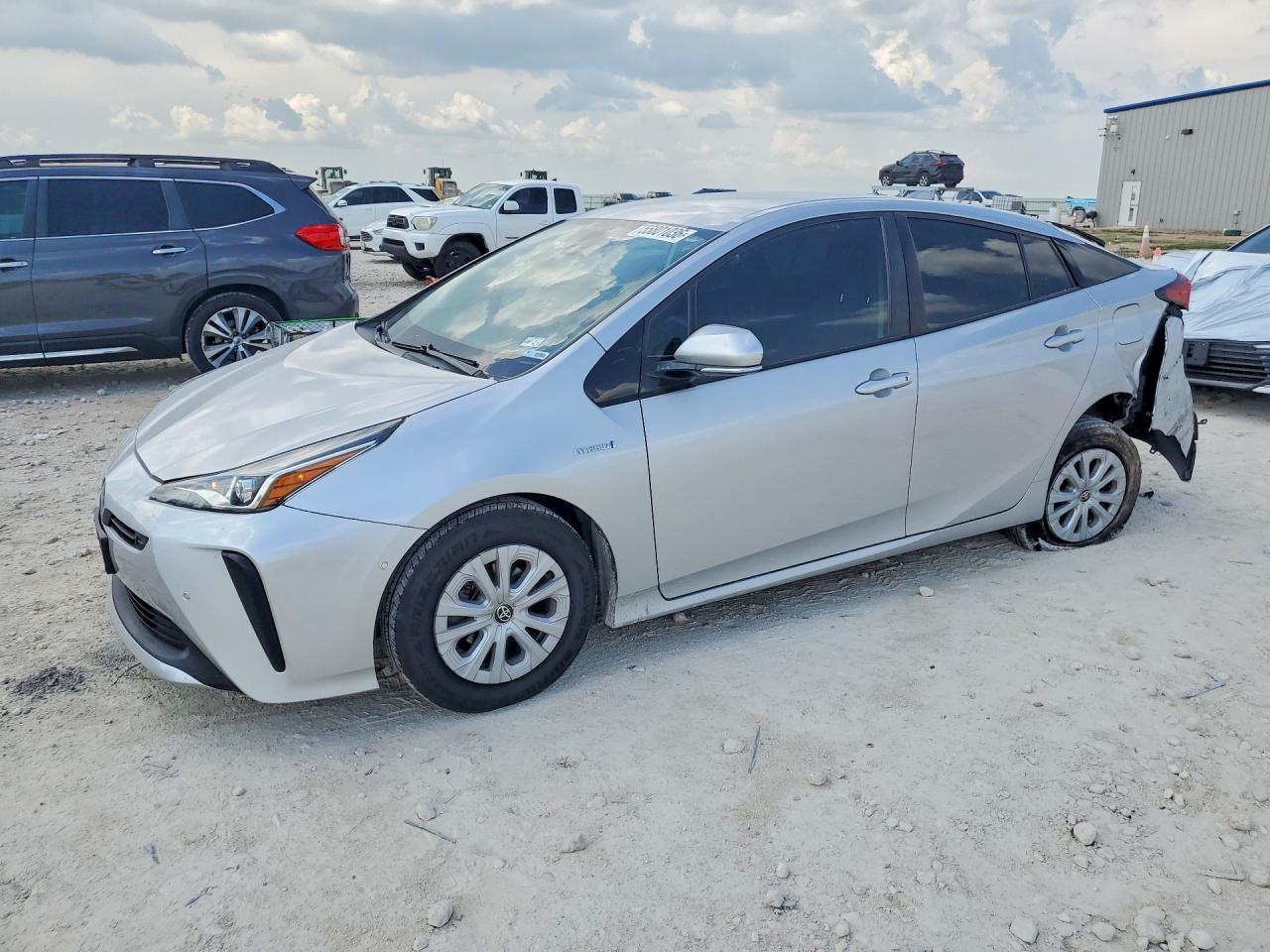 Salvage Toyota Prius Image