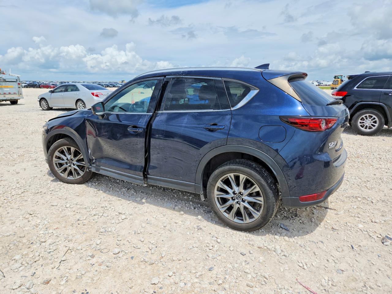 Mazda Cx Signature
