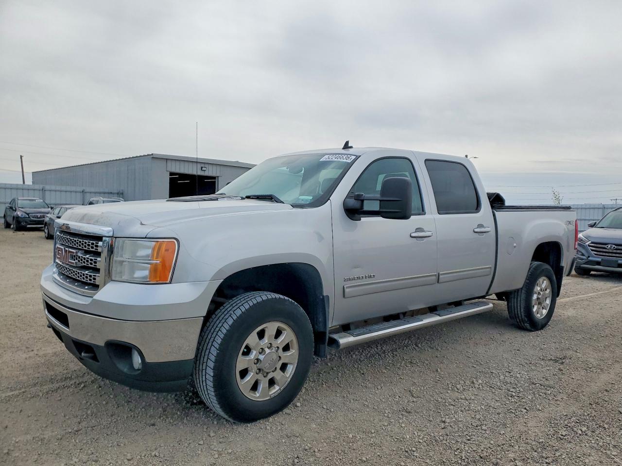 Salvage GMC Sierra Image