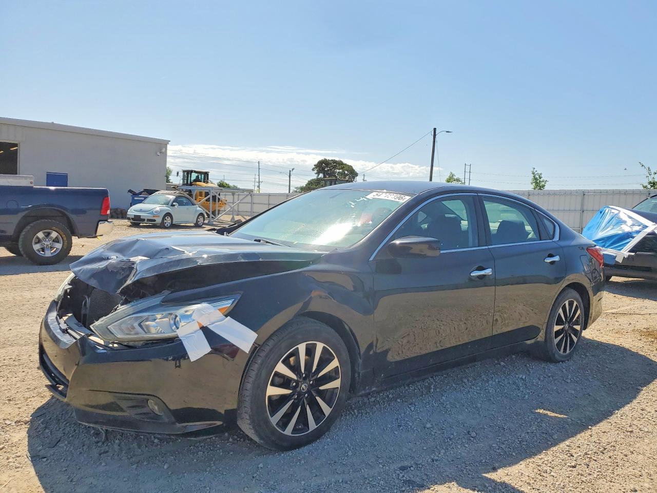Salvage Nissan Altima Image