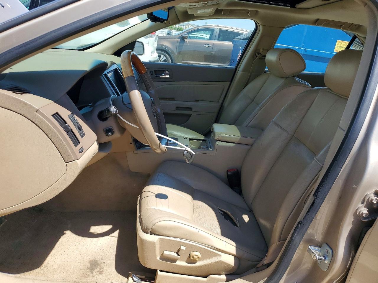 Cadillac STS