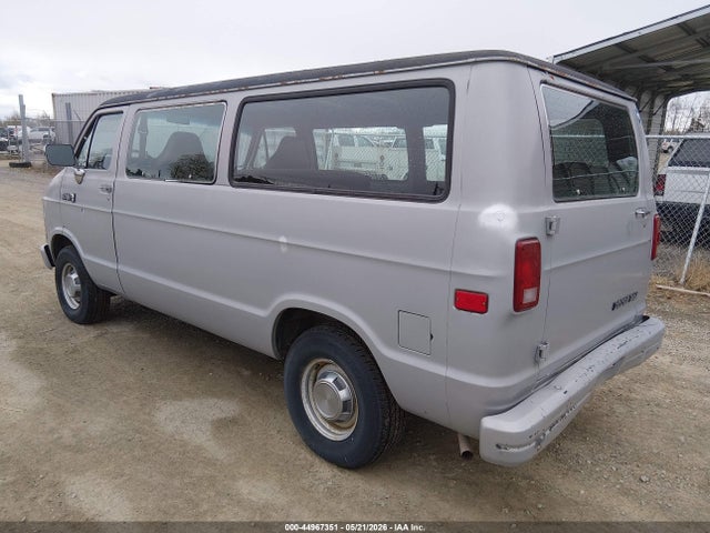 Dodge Ram Wagon B250