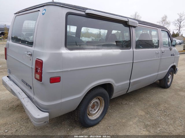 Dodge Ram Wagon B250