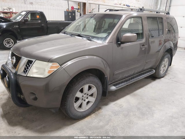 Nissan Pathfinder Se