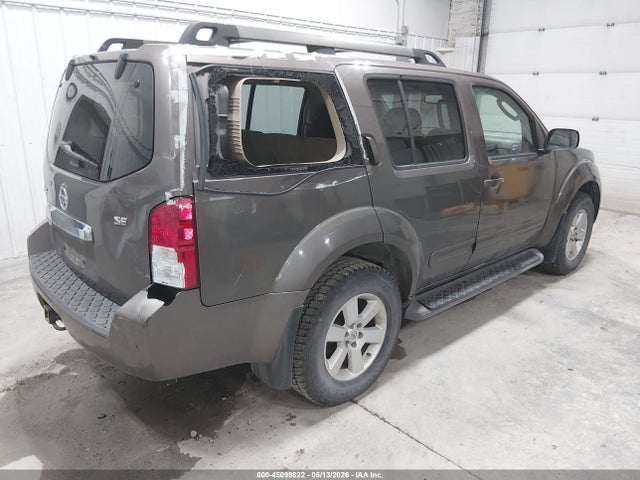 Nissan Pathfinder Se