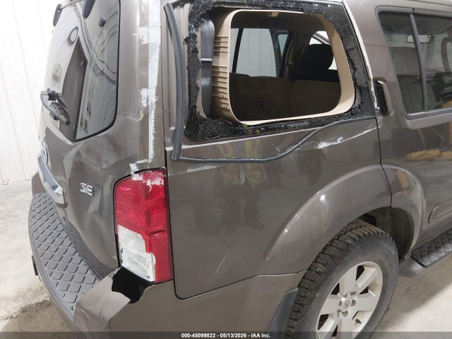 Nissan Pathfinder Se