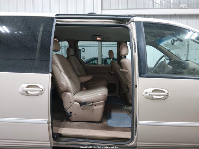 Chrysler Town & Country Lxi