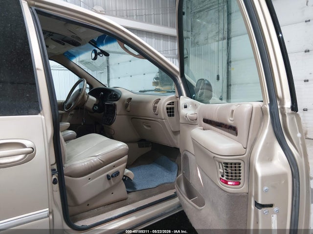 Chrysler Town & Country Lxi