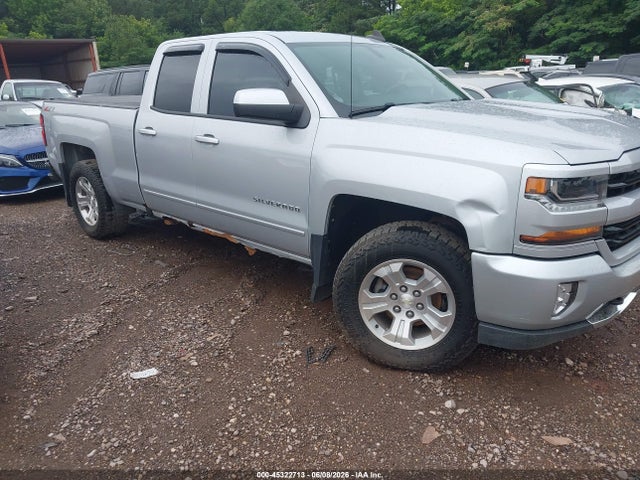 Salvage Chevrolet Silverado 1500 Image