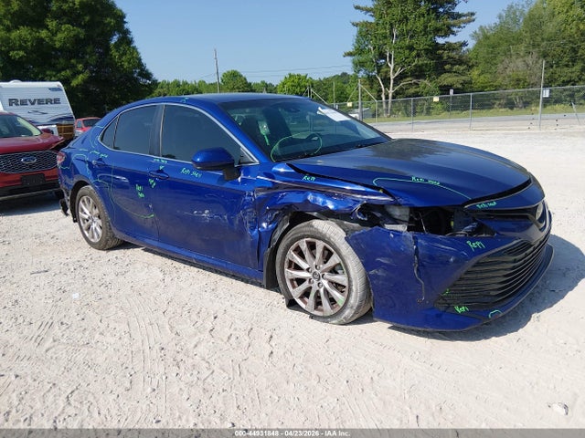 Salvage Toyota Camry Image