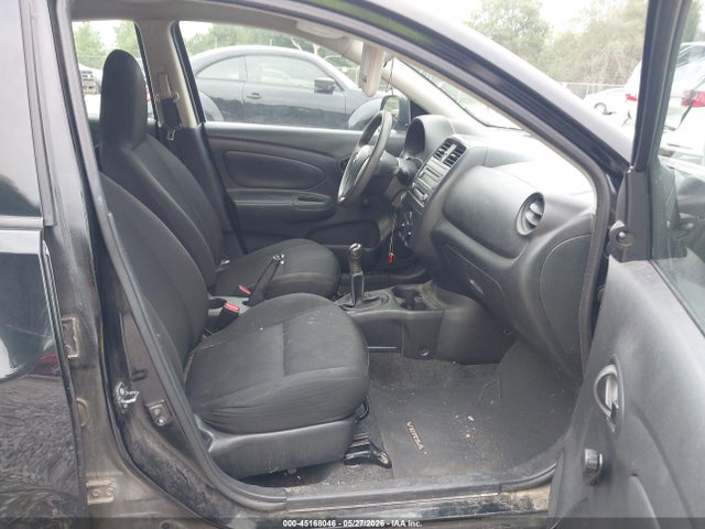 Nissan Versa 1.6 S