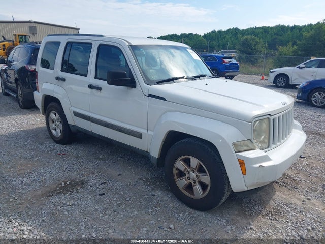 Salvage Jeep Liberty Image