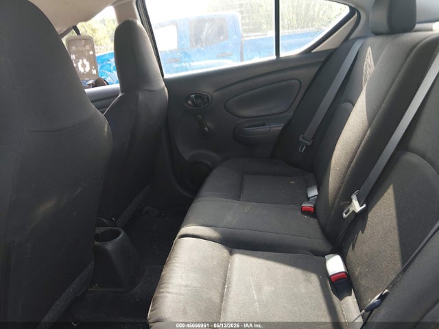 Nissan Versa 1.6 S