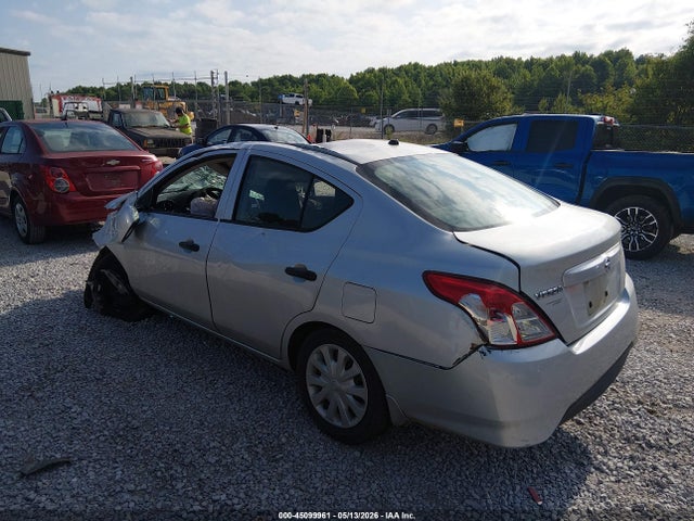 Nissan Versa 1.6 S