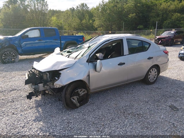 Nissan Versa 1.6 S