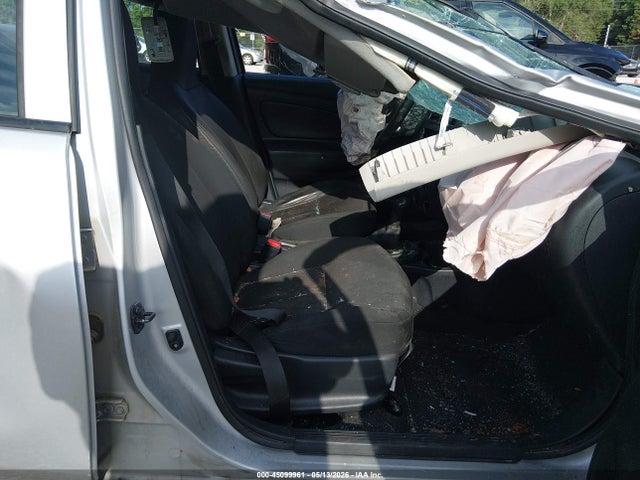 Nissan Versa 1.6 S
