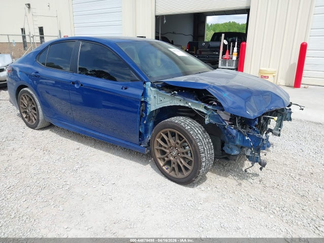 Salvage Toyota Camry Image