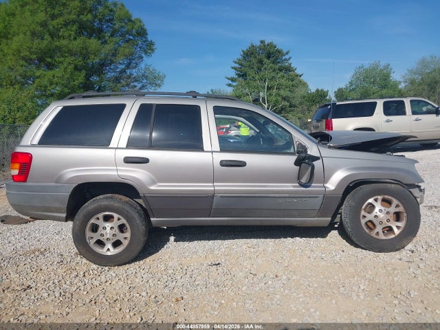 Jeep Grand Cherokee Laredo